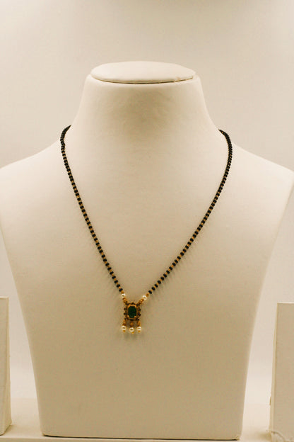 Elegant Emerald & Pearl Mangalsutra – Single String Classic