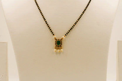 Elegant Emerald & Pearl Mangalsutra – Single String Classic